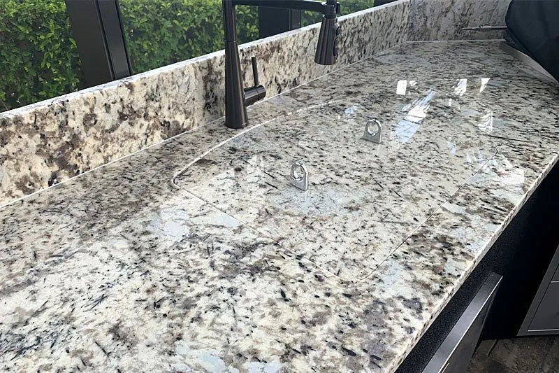 Outdoor Kitchen